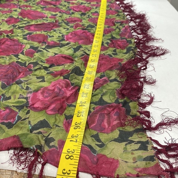 Zazou wrap scarf fringed floral - Picture 6 of 6
